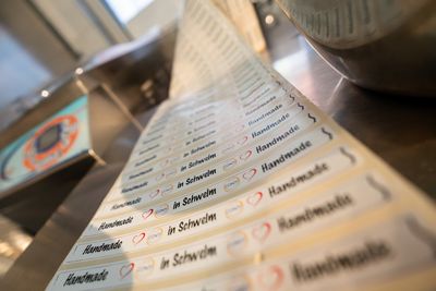 Verpackungssiegel mit dem Schriftzug „Handmade in Schwelm“